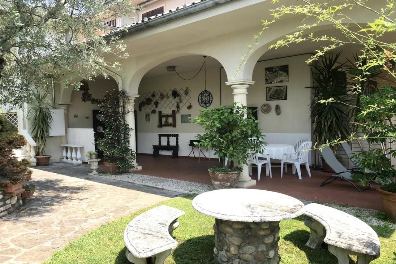 Casa Beretta Appartement Garda  Buitenkant foto